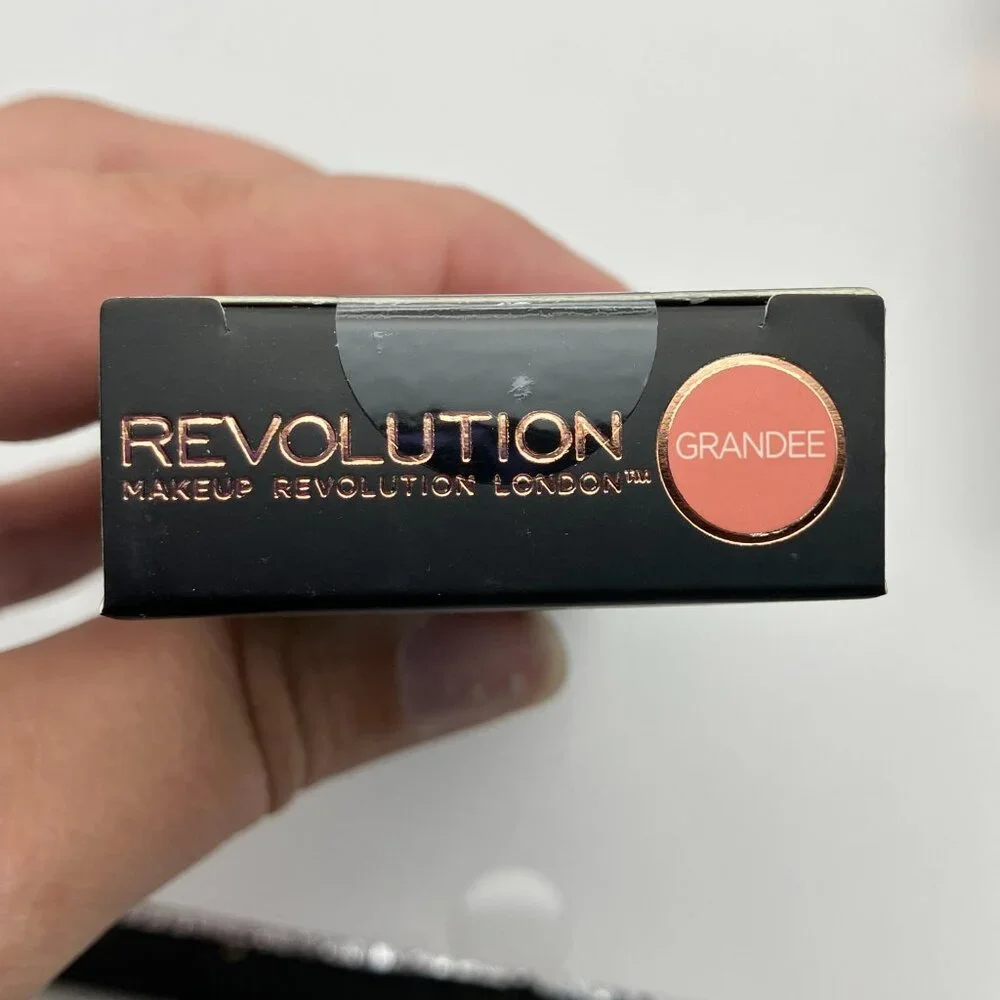 Pack of 3 Revolution Retro Luxe Matte Lip Contour Kit Grandee Liner and Lipstick